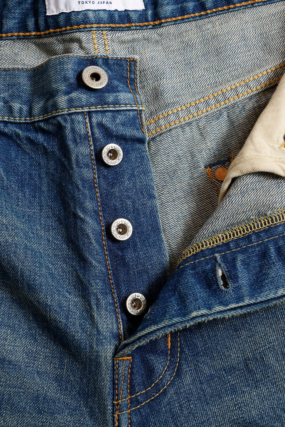 CLASSIC STRAIGHT DENIM CS133