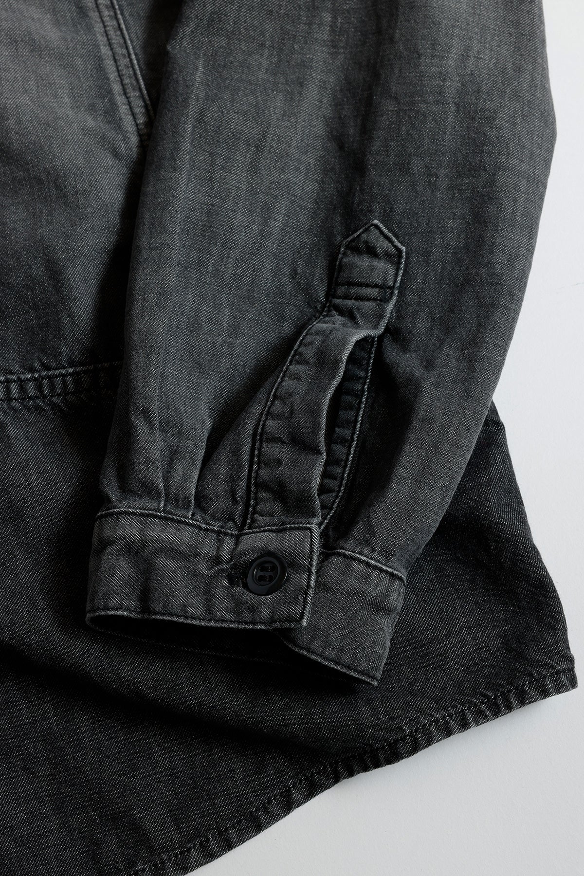 THIRD THIRD SHIRT 3YR WASH