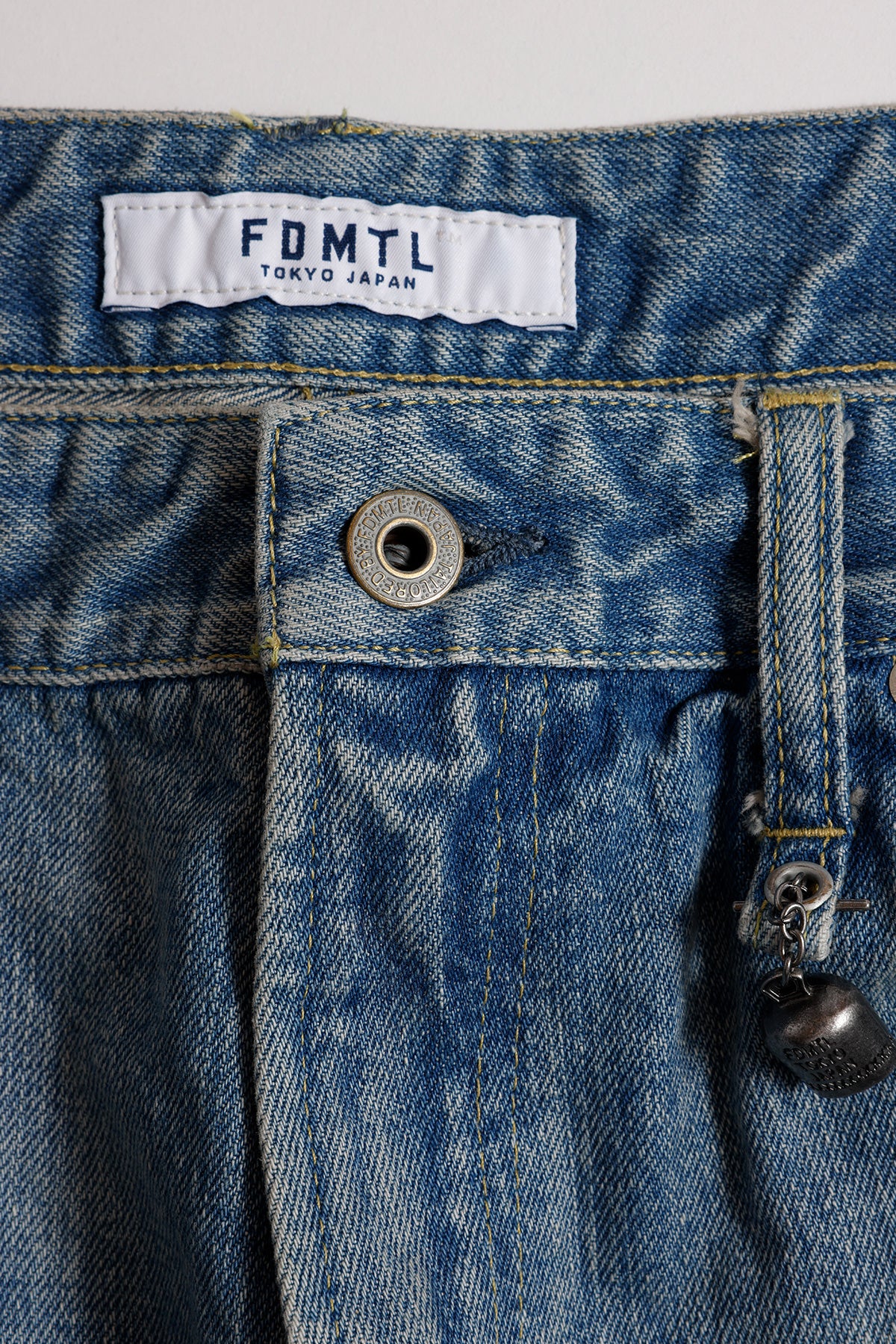 WIDE FIT DENIM CS135