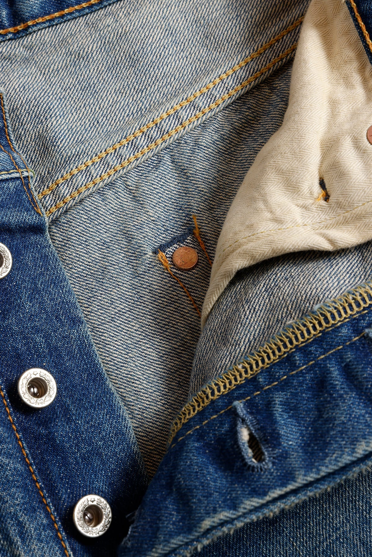 CLASSIC STRAIGHT DENIM CS133