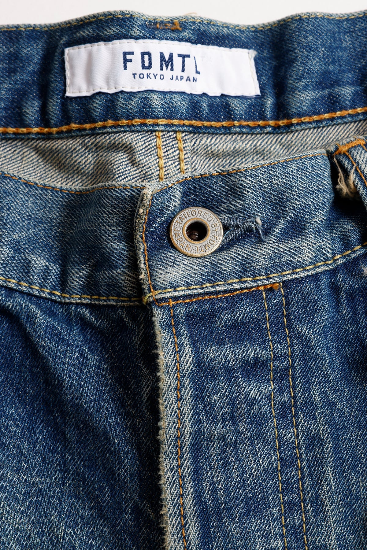 CLASSIC STRAIGHT DENIM CS133