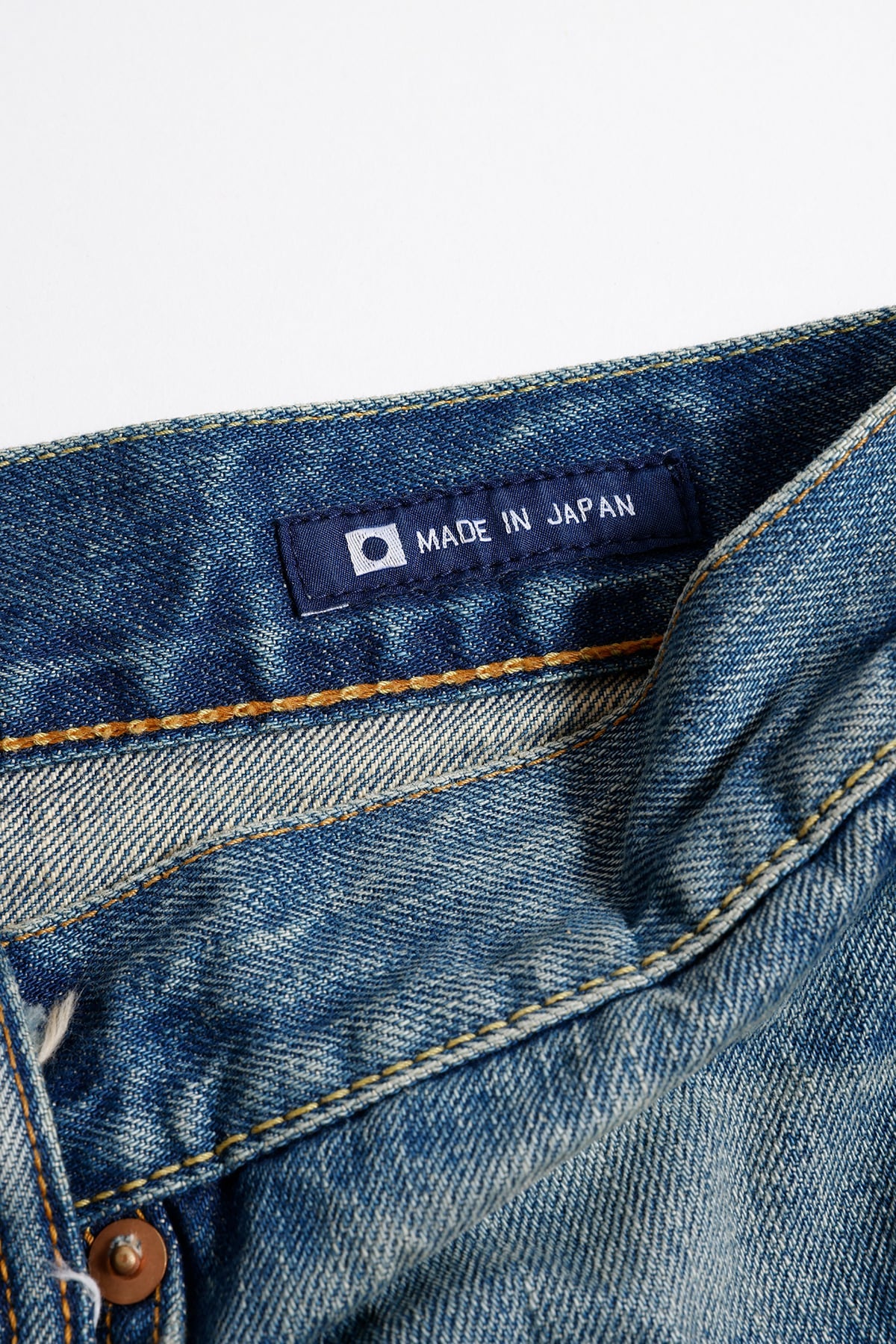 CLASSIC STRAIGHT DENIM CS133