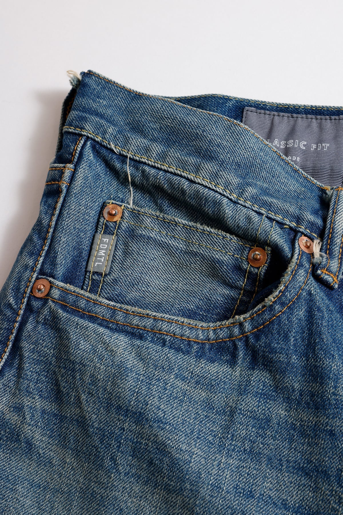 CLASSIC STRAIGHT DENIM CS133