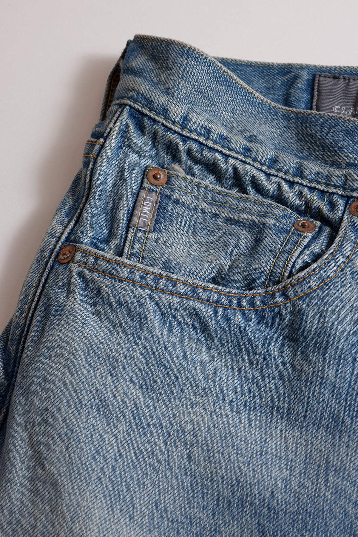 CLASSIC STRAIGHT DENIM CS135