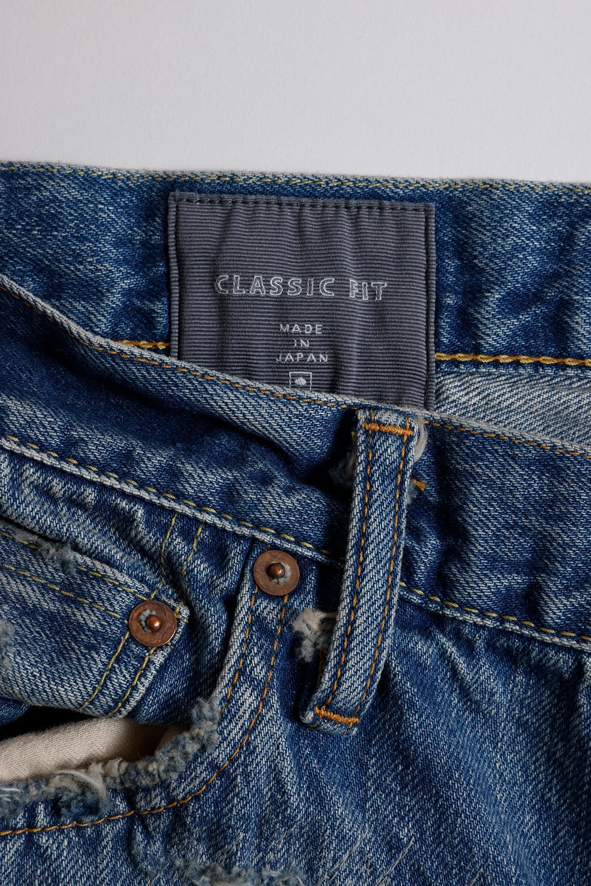CLASSIC STRAIGHT DENIM CS136
