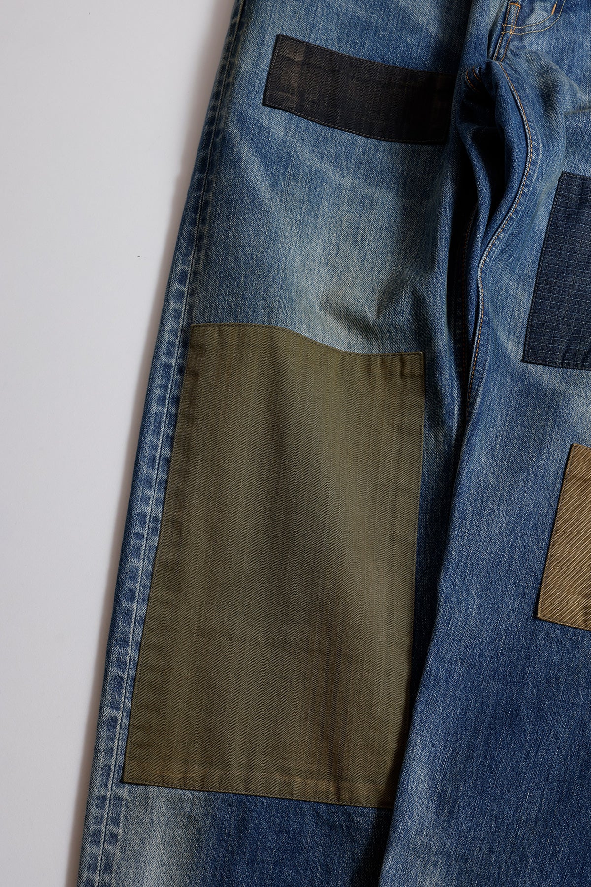 CLASSIC STRAIGHT DENIM CS137