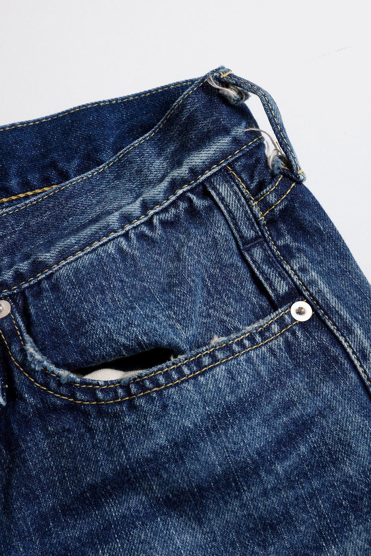 CLASSIC STRAIGHT DENIM CS138