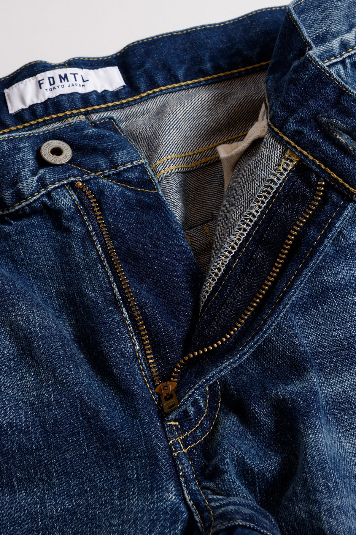 SLIM FIT DENIM CS138