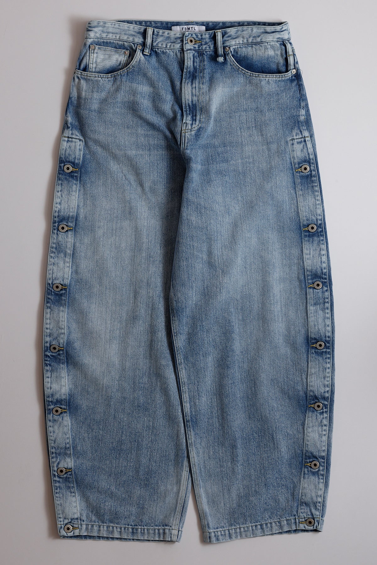 SIDE BUTTON DENIM PANTS 3YR WASH