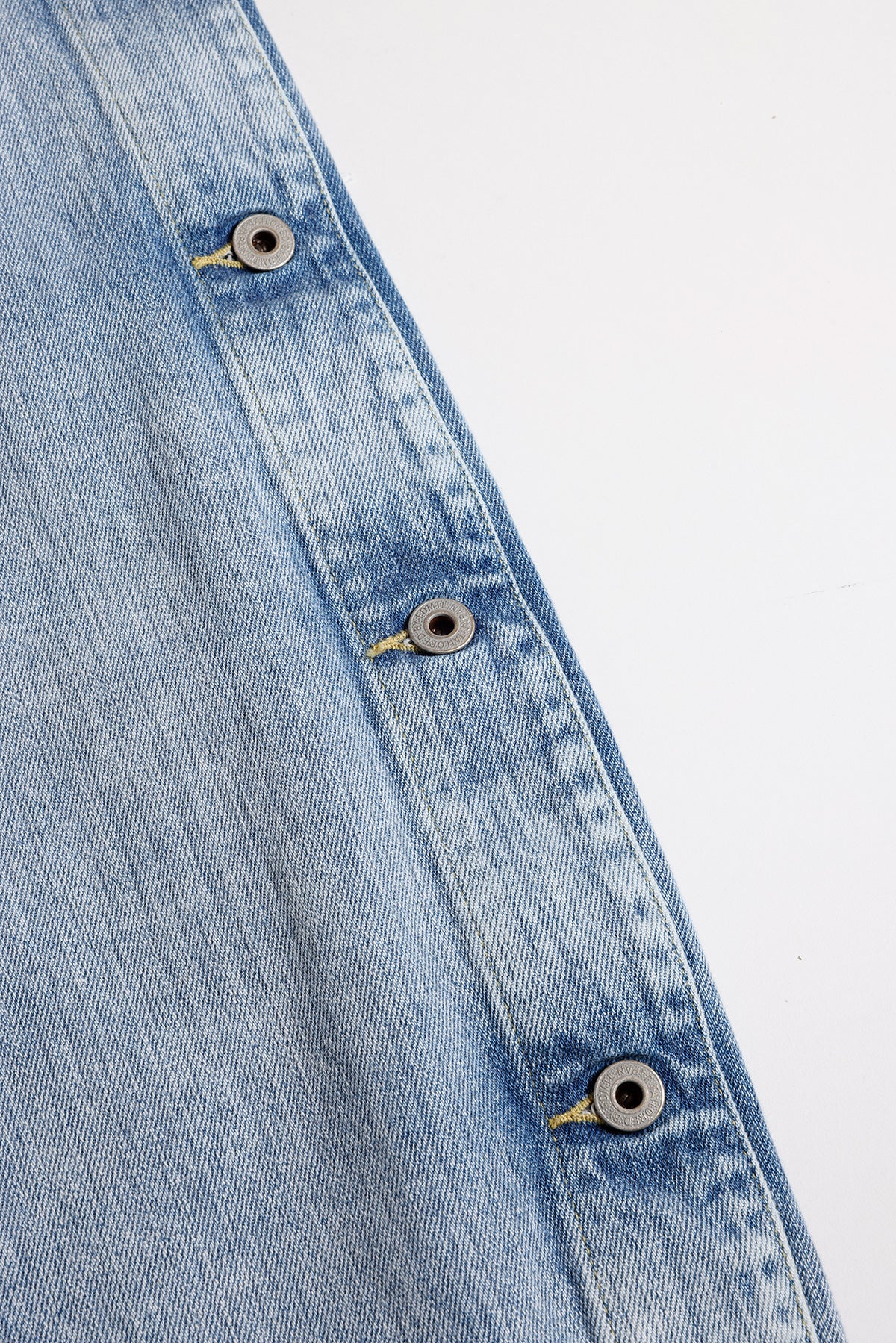 SIDE BUTTON DENIM PANTS 3YR WASH