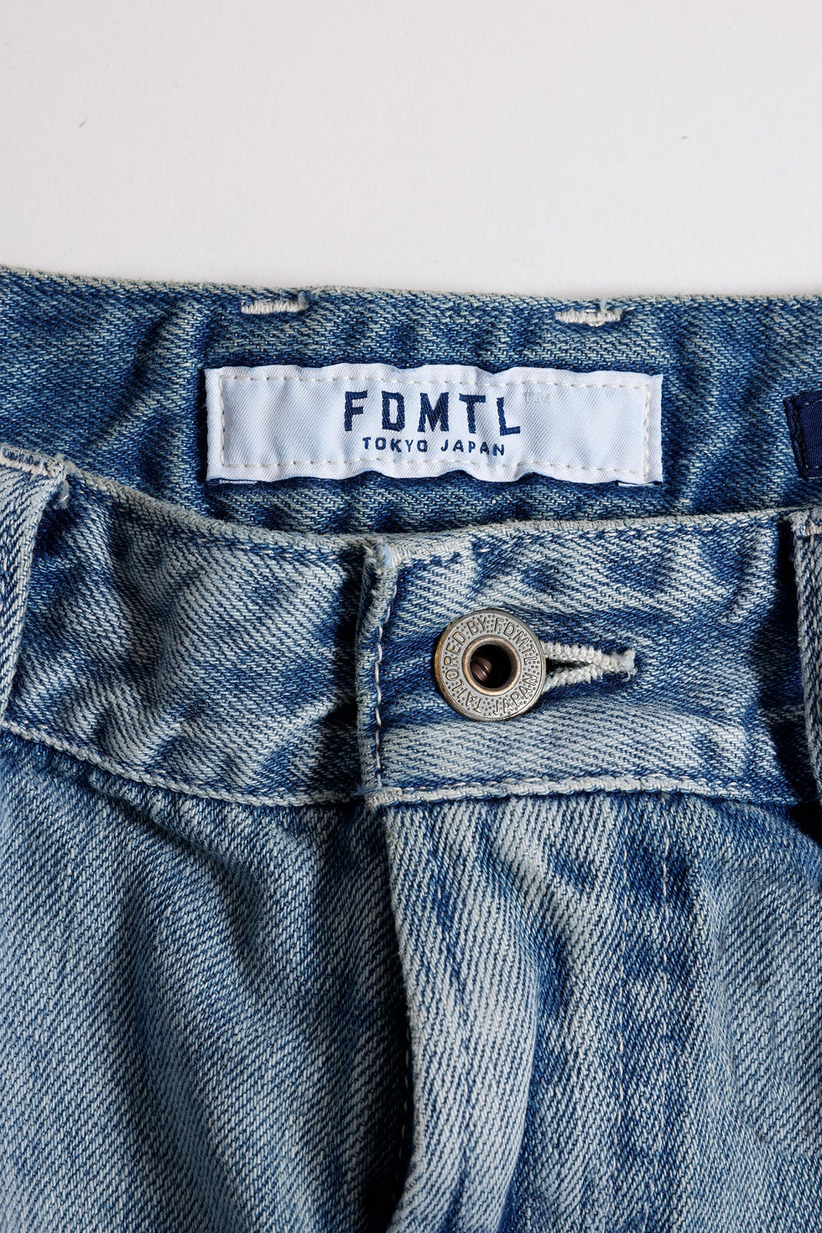 DENIM T-FORM PANTS 3YR WASH
