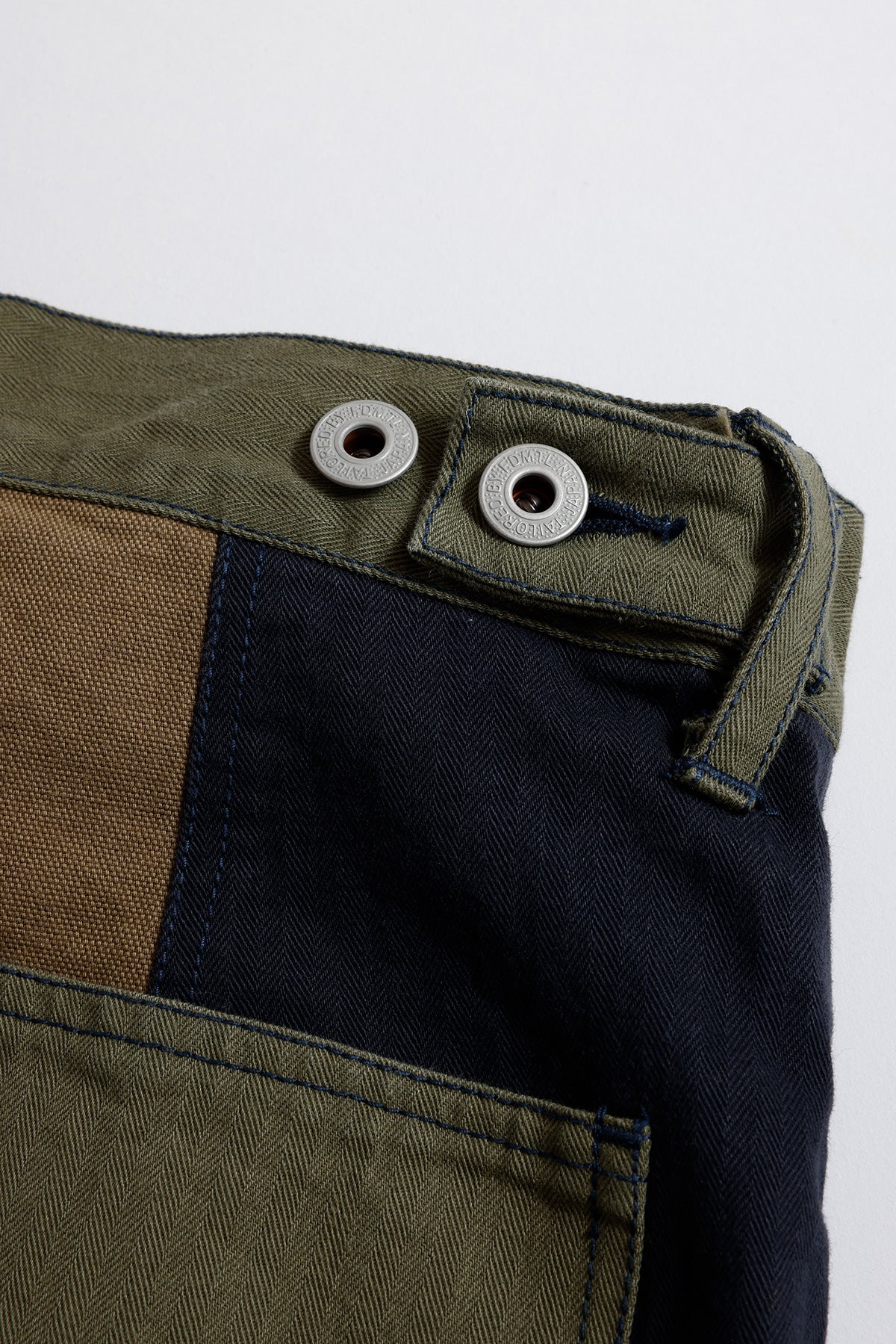 PATCHWORK DOUBLE KNEE SHORTS RINSE