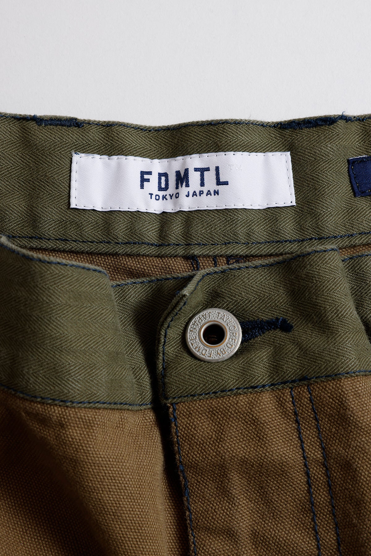 PATCHWORK DOUBLE KNEE SHORTS RINSE