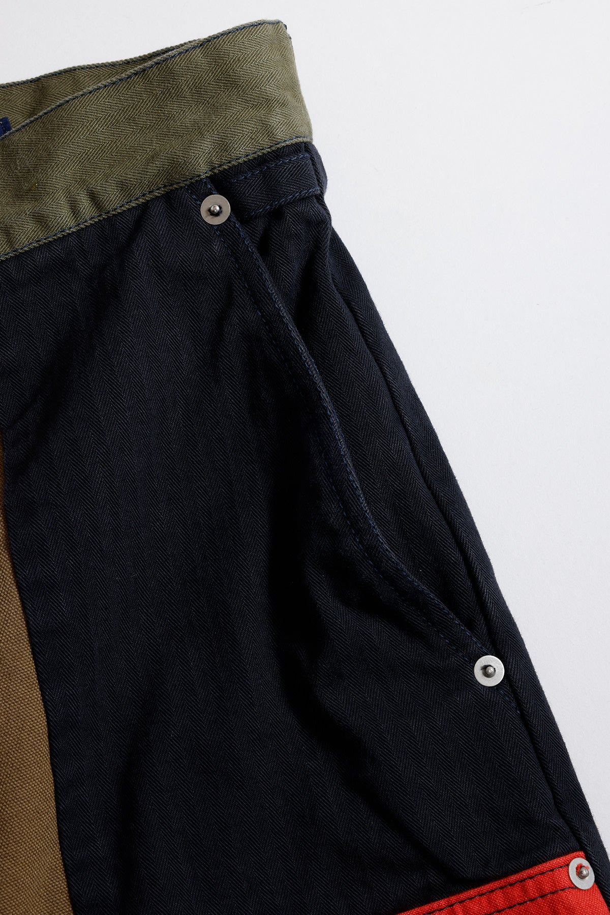 PATCHWORK DOUBLE KNEE SHORTS RINSE