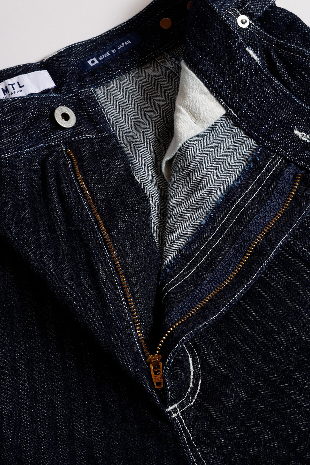 PATCHWORK DOUBLE KNEE SHORTS RINSE