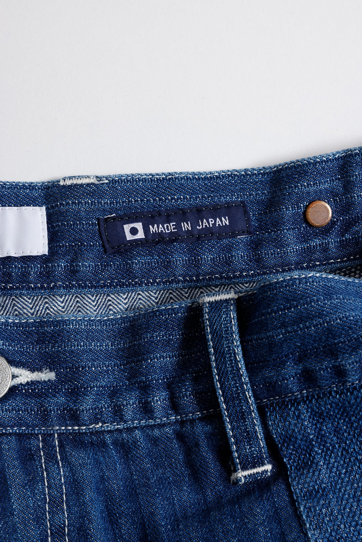 PATCHWORK DOUBLE KNEE SHORTS 3YR WASH