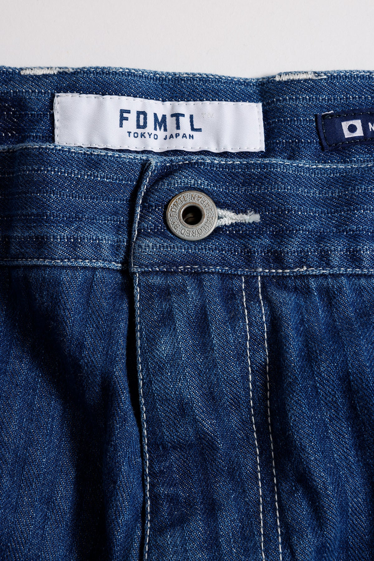 PATCHWORK DOUBLE KNEE SHORTS 3YR WASH