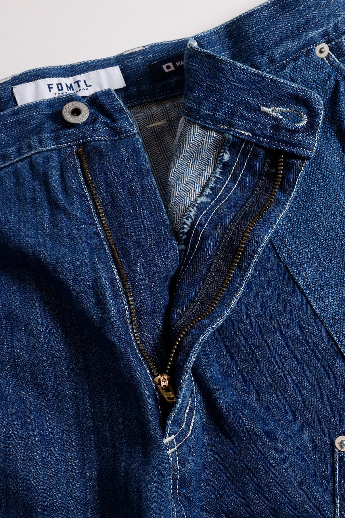 PATCHWORK DOUBLE KNEE SHORTS 3YR WASH