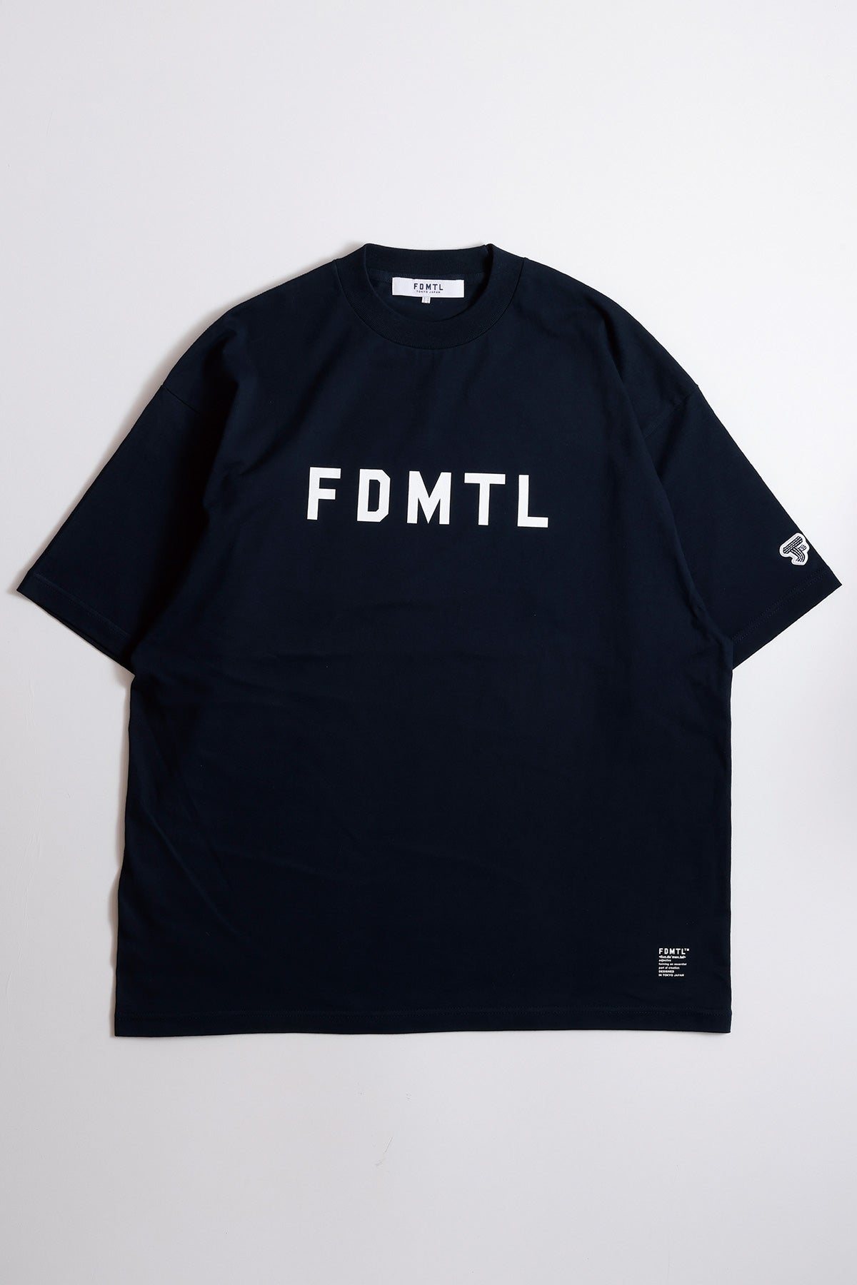 LOGO TEE